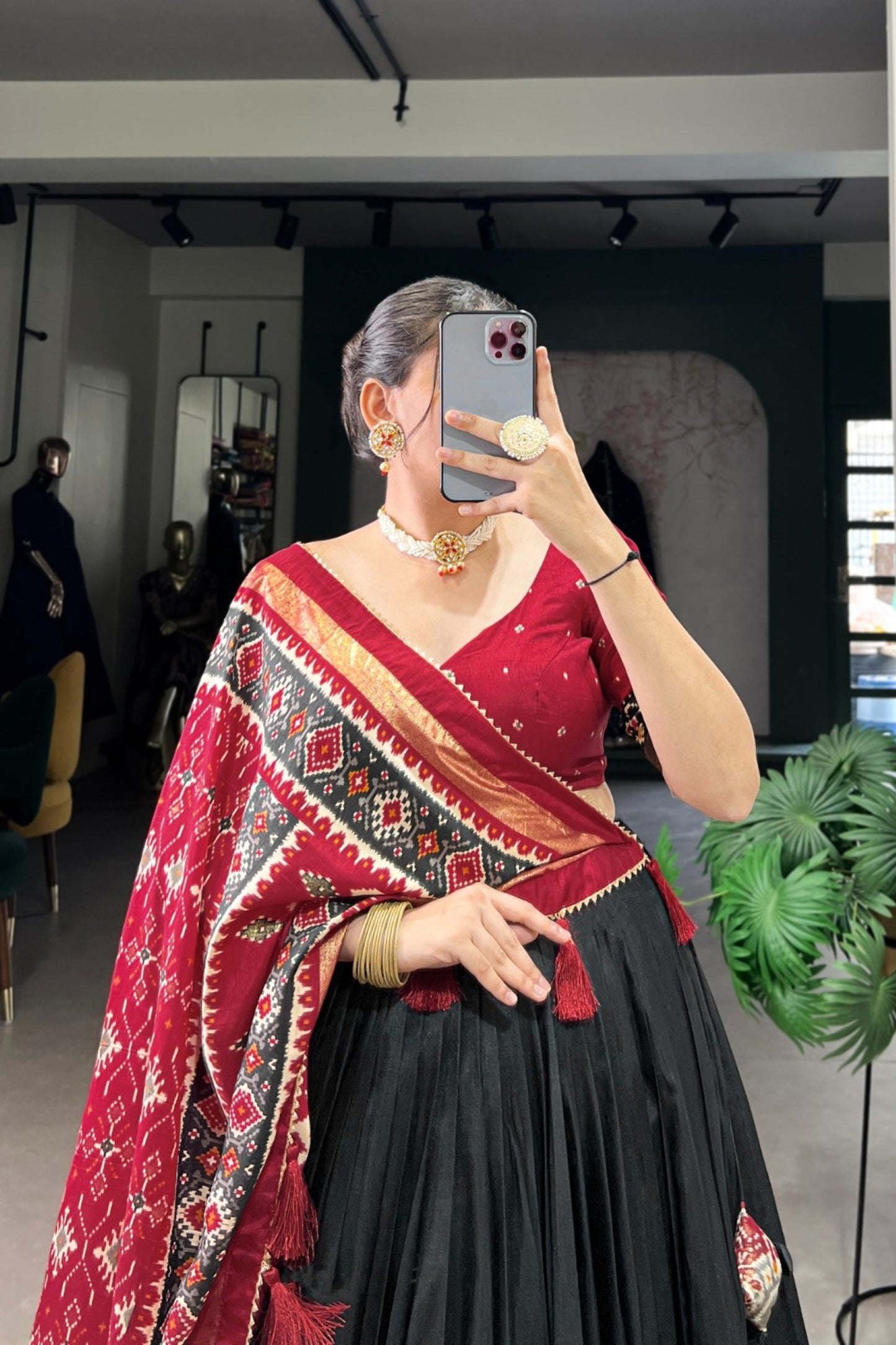 Patola-Inspired Ruby & Onyx Traditional Set